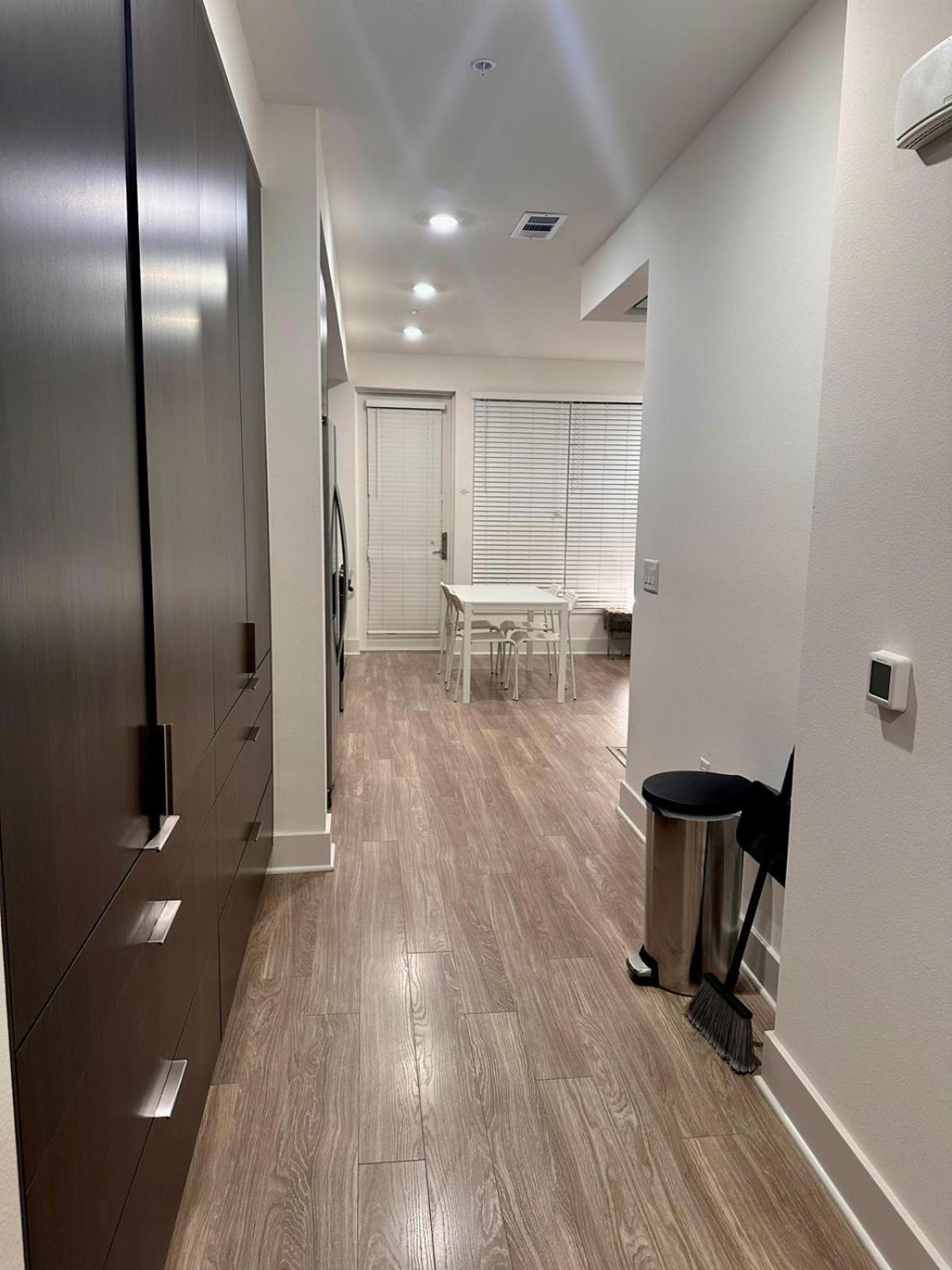 Cozy One Bedroom & Loft Sunset Free Off Site Parking And Wifi ロサンゼルス エクステリア 写真